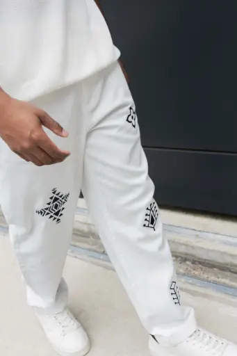 Jean Blanc avec broderie