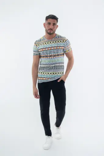 T-shirt à motifs colorés